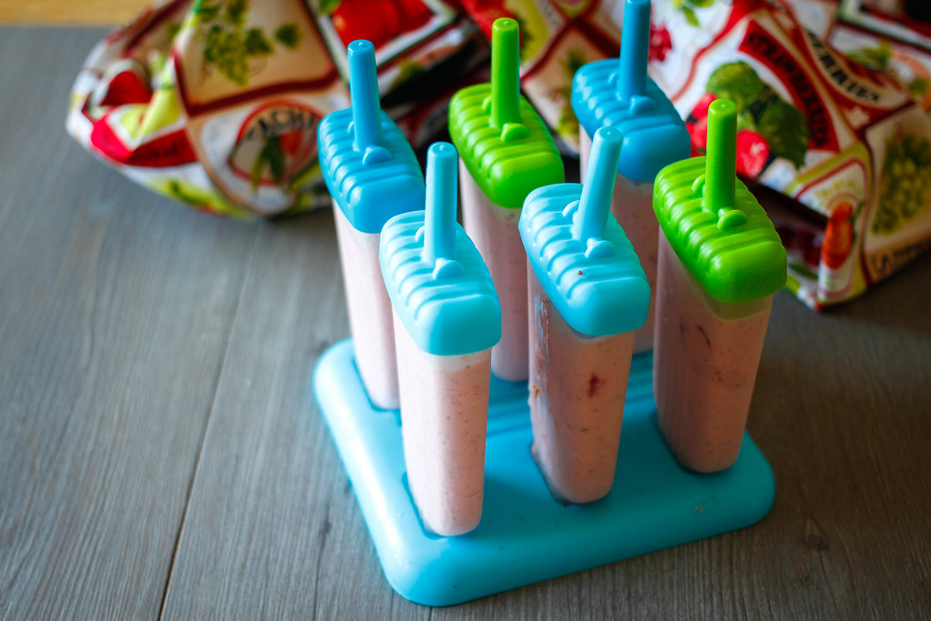 picture of smoothie popsicle mold
